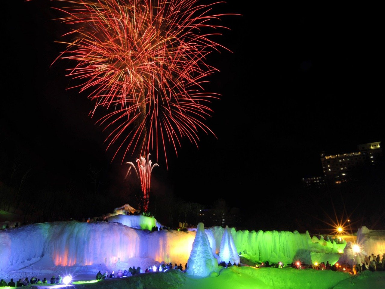 ❄️ 소운쿄 온천 빙폭 축제 (Sounkyo Onsen Ice Fall Festival) 이미지 8